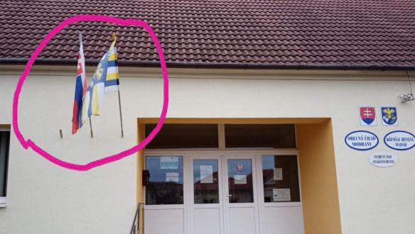 Levették az EU zászlaját több felvidéki hivatalról. Megtudtuk, miért