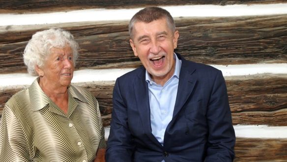 Elkezdi vizsgálni a rendőrség a cseh miniszterelnök offshore ingatlanvásárlásait