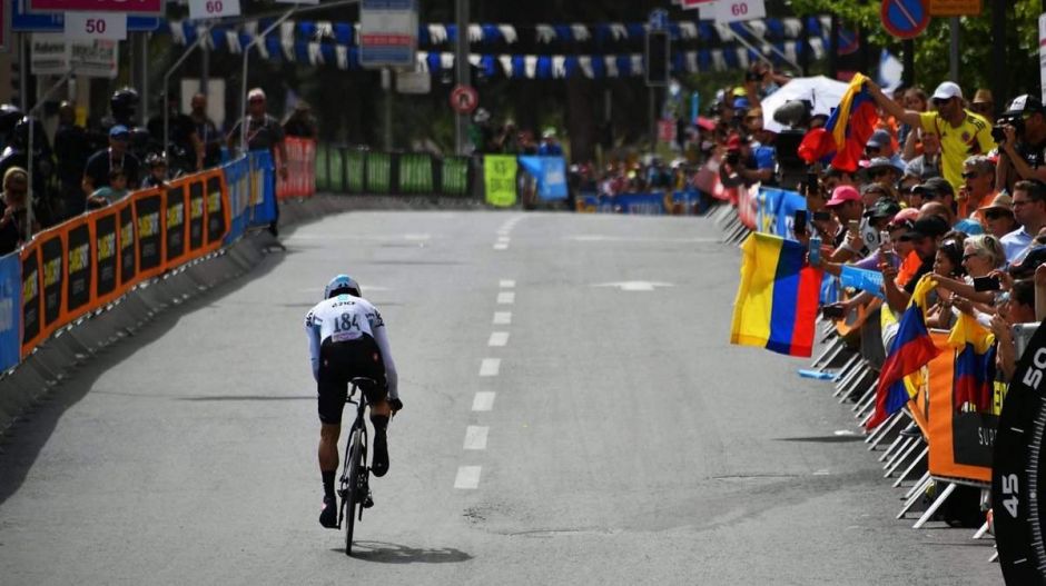 Egy sörben fogadott velünk a fideszes bringabiztos, hogy tényleg kijön 7,8 milliárdból a Giro d'Italia