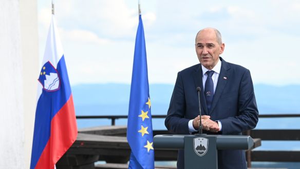 Beszólogatással kezdett bele a szlovén EU-s elnökségbe Janez Janša