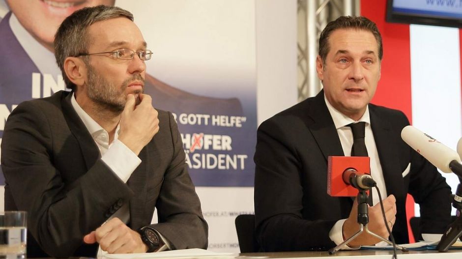 Az orosz Vkontaktére menekül az FPÖ-közeli osztrák Kurucinfó