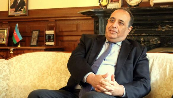 „Maga még mindig itt van? Maga biztos tovább marad Magyarországon, mint mi!” – mondta Orbán az azeri nagykövetnek