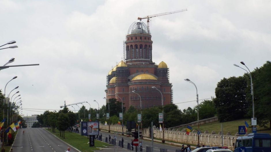 A román kormány 89 százalékkal csökkentette a templomépítésre szánt összegeket