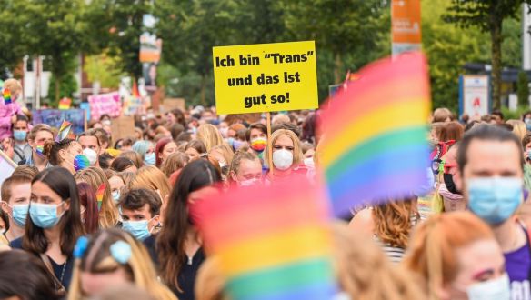 Sosem találná ki, hol folyik vérre menő vita a nemváltó kamaszokról
