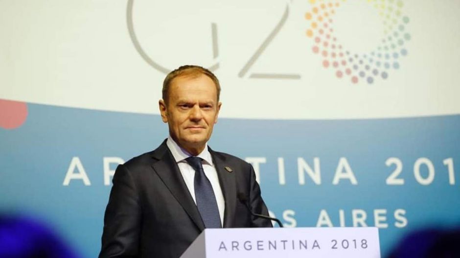 Donald Tusk kemény üzenetet küldött Theresa Maynek