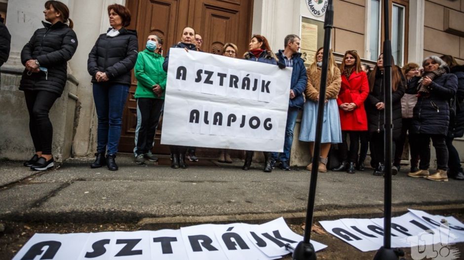 Szombathelyen azért sztrájkoltak a tanárok, hogy sztrájkolhassanak