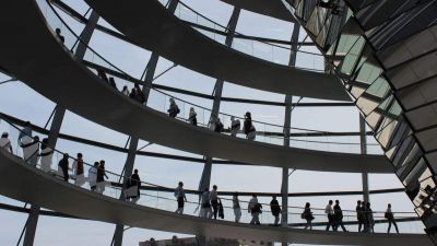 Diktátor-e Orbán? Német politikusok válaszolnak