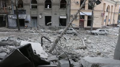 Szavakban hamarosan meglehet a nácitlanítás, de vérontás még sok lesz Ukrajnában