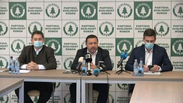 Itt az oltásellenes és maszktagadó zöldpárt a román politika legtoxikusabb figuráival