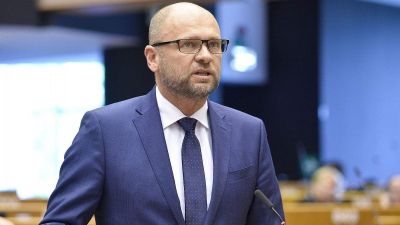 Ha a magyarok el lennének nyomva Szlovákiában, nem veszekednének a pártjaik! Szlovák liberális pártelnök az Azonnalinak