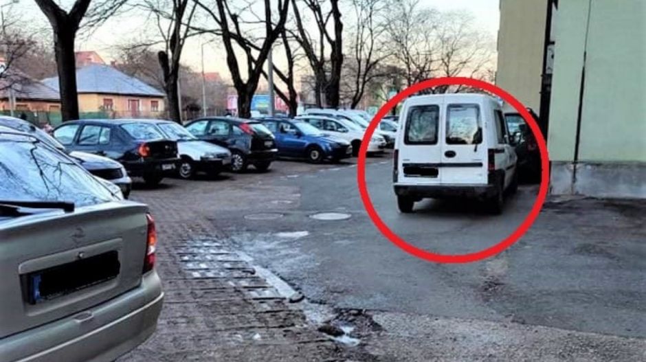 Napokig a lakóknak kellett gyűjteni a szemetet egy pofátlan autós miatt Egerben