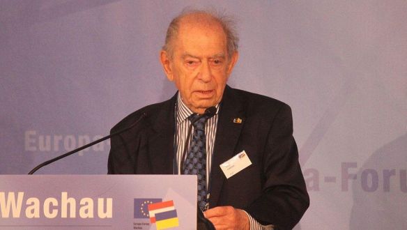 Paul Lendvai: Ahhoz, hogy társra találjon cinizmusban, Orbánnak egészen Izraelig kell mennie
