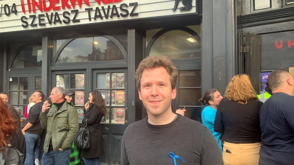 A Momentum londoni politikusa utazó nagykövetként tervezi járni a világot, ha bejut az Országgyűlésbe