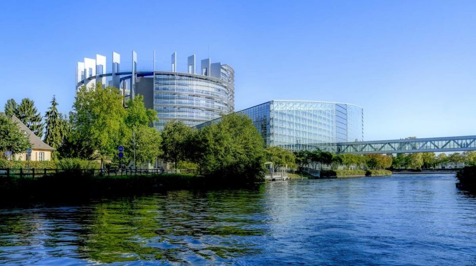 Ha az EP annyira aggódik a klíma miatt, miért ingázik még mindig Brüsszel és Strasbourg között?