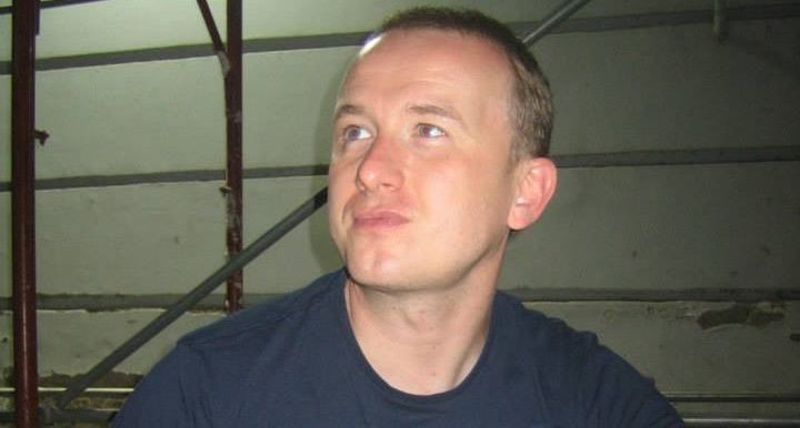 Parlamenti szokást felrúgva állhatott bosszút a Fidesz a Bayer Zsolt feleségével foglalkozó képviselőn