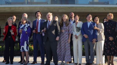 Újabb frontot nyitna a Nyugat Kína ellen