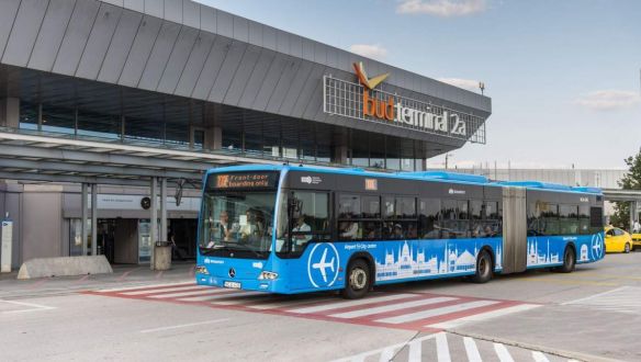 Még mindig lehet jegyet venni az április óta nem közlekedő reptéri 100E buszra