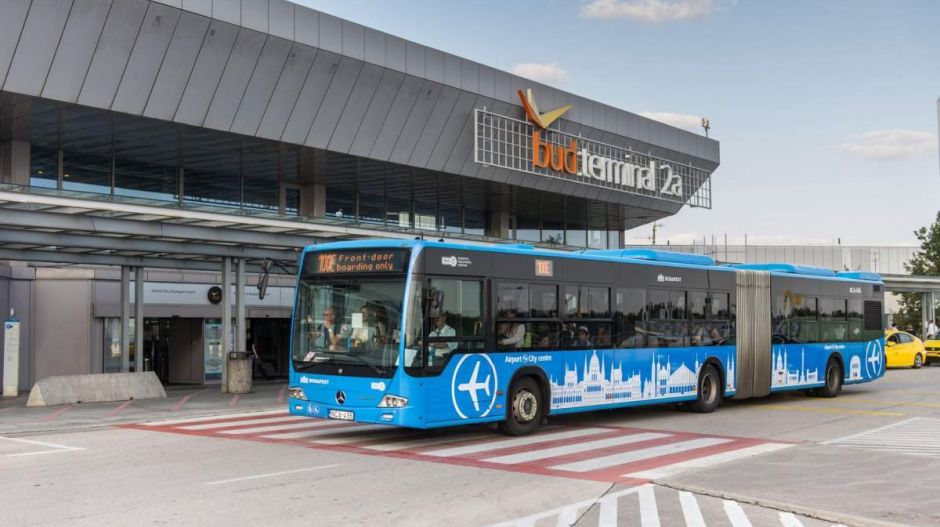 Még mindig lehet jegyet venni az április óta nem közlekedő reptéri 100E buszra