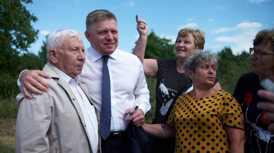 Lassan a fél szlovák elit rács mögött: amit a szlovák politikáról ezen a héten tudni kell