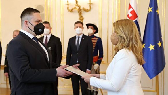 Titkos találkozó, gyanús SMS: a szlovák ellenzék szerint manipulálják a korrupciós ügyek kivizsgálását Pozsonyban
