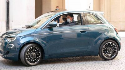 Teljes káosz az Öt Csillagban: zöldülnének, de nincs már online platformjuk, és azt se tudni, ki a vezető