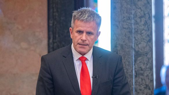 A DK szerint sokkal drágábban vették ugyanazt a lélegeztetőgépet Orbán fürkészei, mint brit kollégáik