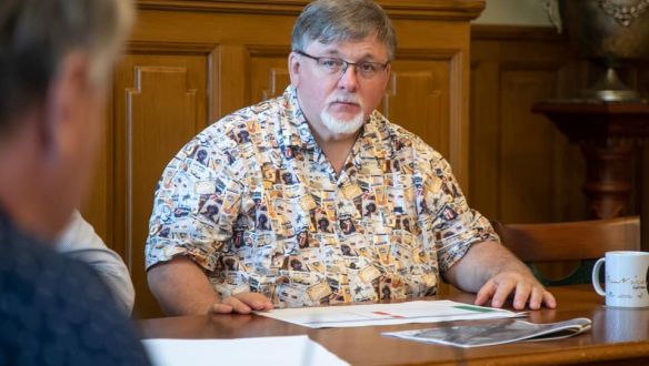 Győri polgármester a gyerekfeszten: Szerezzetek egy kis pénzt, mert fogytán van!