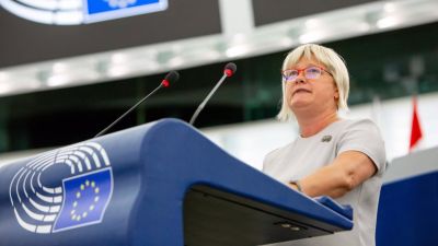 Gál Kinga megígérte, hogy nem szavazza meg az orosz gáz embargóját, majd megszavazta