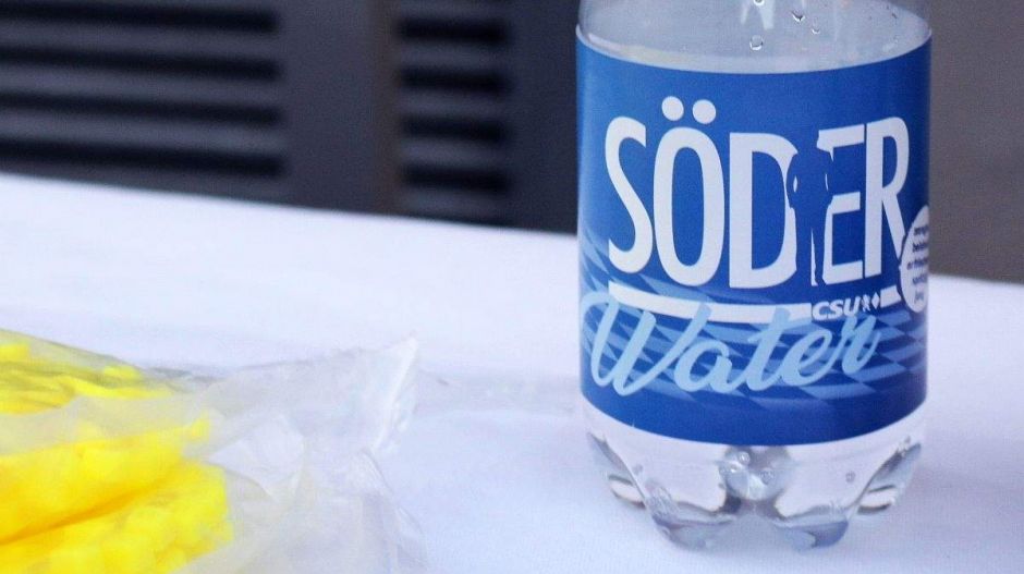 Beomlik-e Bajorország kék-fehér ege?