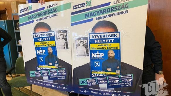 Pénzbüntetésre ítélték a Normális Élet Pártjának egyik jelöltjét