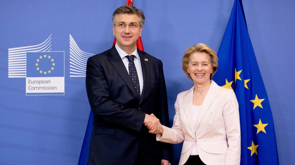 Már az Európai Bizottság is magyarázkodik a horvát jobboldal mellett kampányoló von der Leyen miatt