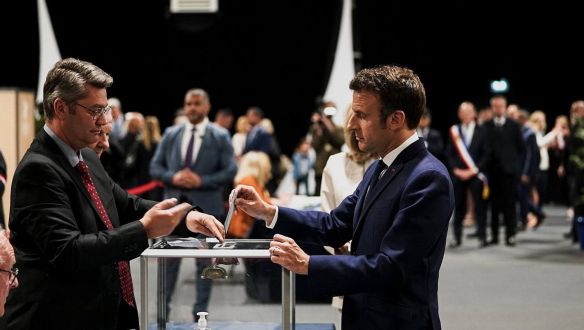 Exit pollok: még öt évig irányíthatja Macron Franciaországot