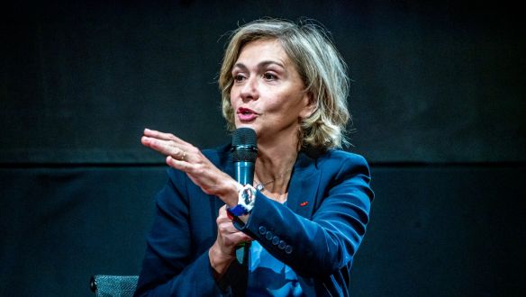 Újabb jobbközép kihívót kapott Macron: a párizsi régió elnöke is indul az elnökjelöltségért