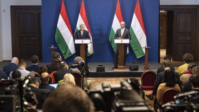 Itt az éves Orbán-show! Az Azonnali percről percre tudósít a Karmelita kolostorból