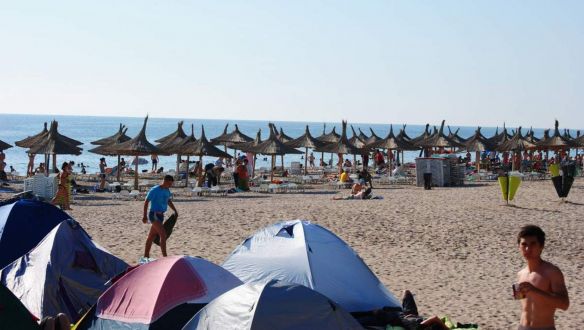 Tengerparton nyaralt volna a román miniszterelnök, hazaküldték