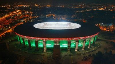 Nagyjából 40 ezer ember jelent teltházat a 68 ezres Puskás Aréna avatómeccsén