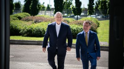 Ez már majdnem szocializmus – kormánykritikus közgazdászok a magyar gazdaságpolitikáról