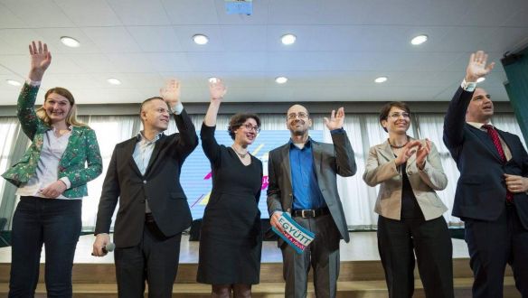 Újabb körzetekben lép vissza az Együtt