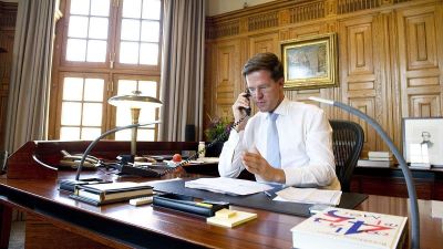 A hatalom nem egy csúnya szó, oktatja a holland kormányfő az EU-t