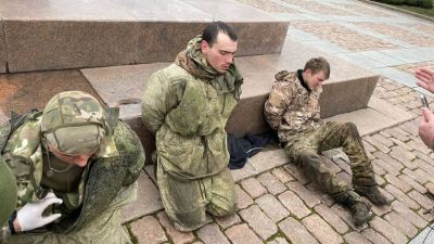 Így magyarázza az ukrajnai háborút egy szibériai helyi politikus az anyáknak, akiknek a fiaikat Ukrajnába küldték