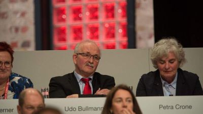 Az európai szocialista frakcióvezető: félrevezető Romániát Magyarországhoz hasonlítani
