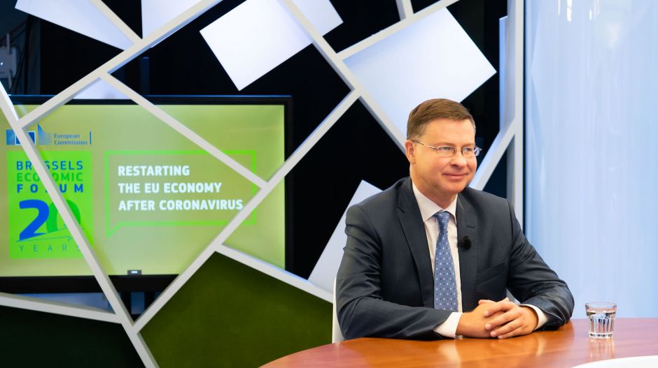 Az Európai Bizottság alelnöke szerint nem olyan jó ötlet, hogy Orbán nemzeti forrásból akarja finanszírozni a helyreállítási tervet
