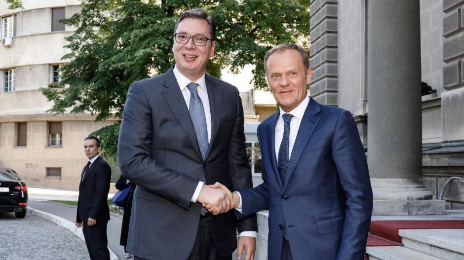 A Néppárt elnöke gratulált Vučićnak a választáshoz, ahol alig jutott be ellenzéki a parlamentbe