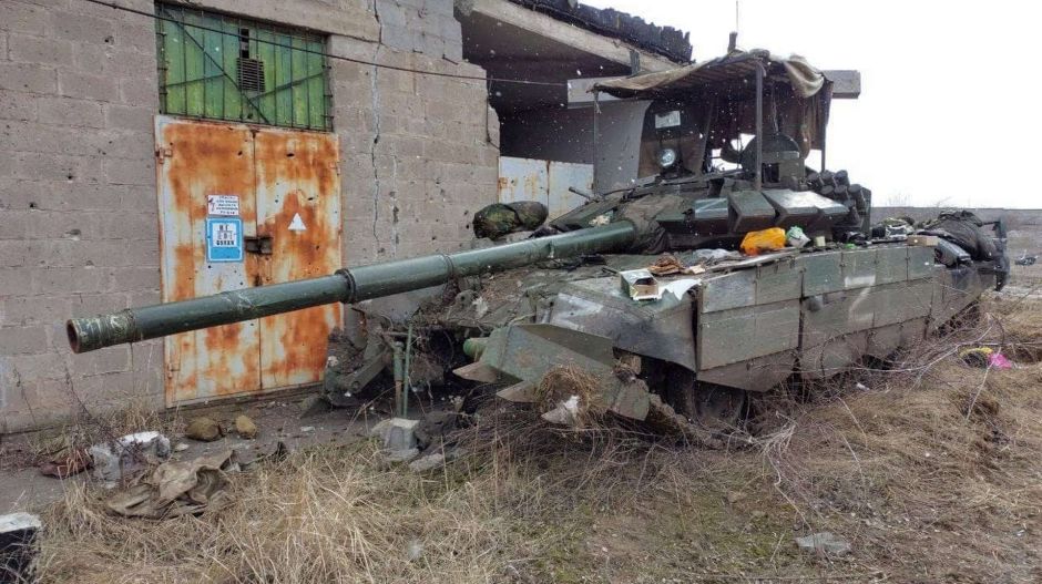 Mosógépekből és hűtőszekrényekből kiszerelt chipeket tesznek az oroszok a tankjaikba