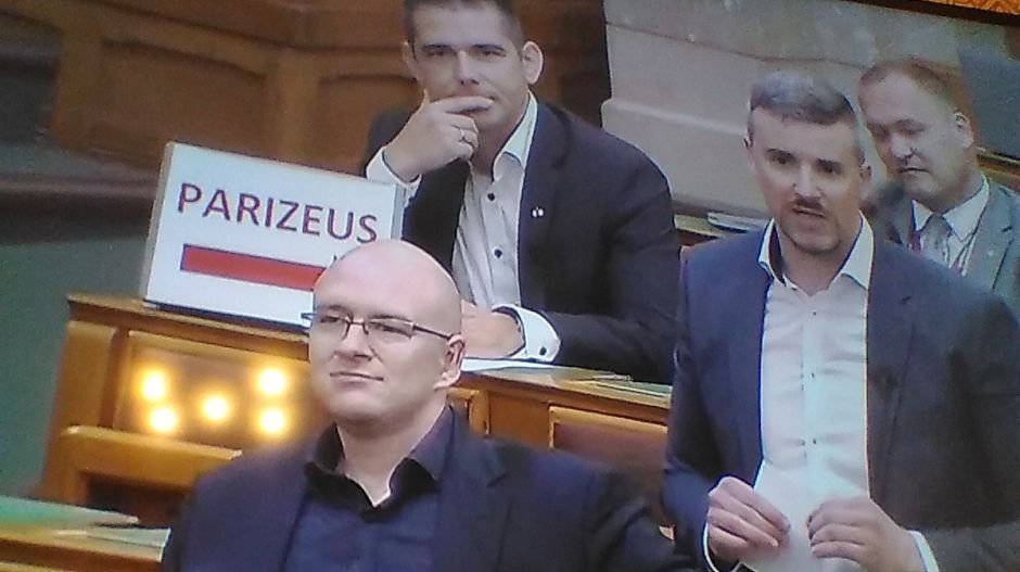 „PARIZEUS”: Novák Előd meghekkelte Jakab Péter felszólalását