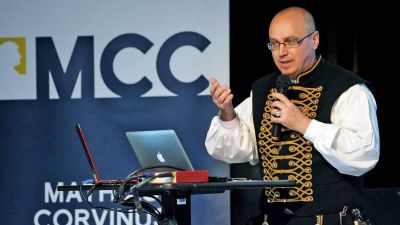 Már Orosz Mihály Zoltán szerint is „értelmetlenek” és „fölöslegesek” a „gárdaszerű vonulgatások”