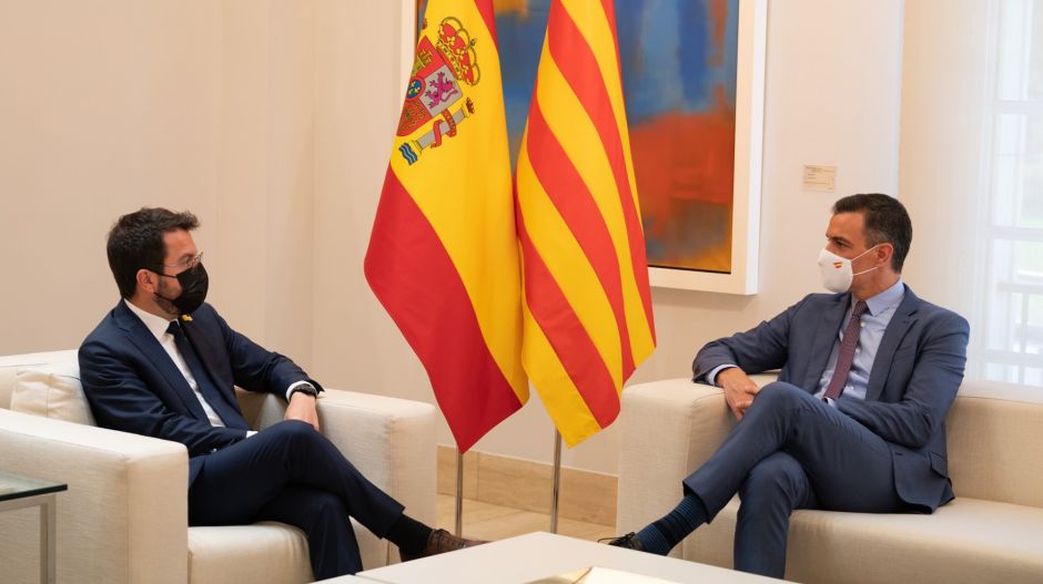 A spanyolok pénzzel, a katalánok népszavazással oldanák meg a katalán konfliktust