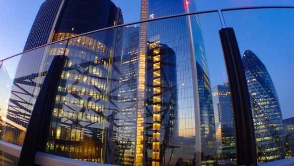 Évtizedekig moshatta a londoni City az olasz maffia pénzét, botrány várhat rájuk