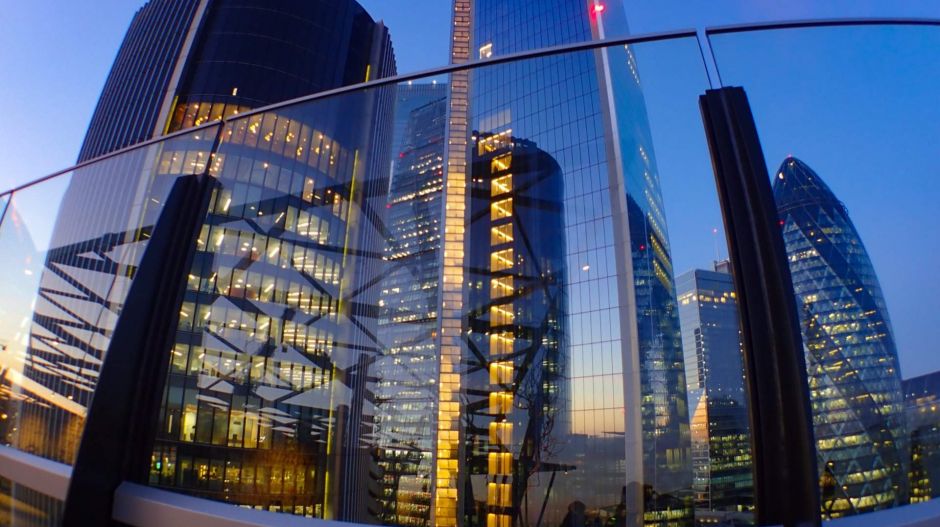 Évtizedekig moshatta a londoni City az olasz maffia pénzét, botrány várhat rájuk