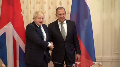 Orosz trollok szerint maradáspártiak akarták meggyilkolni Boris Johnsont